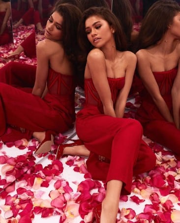 Con un rojo incandescente, la joven celebridad alborotó las redes sociales a fines del 2019. (Foto: Zendaya/Instagram)
