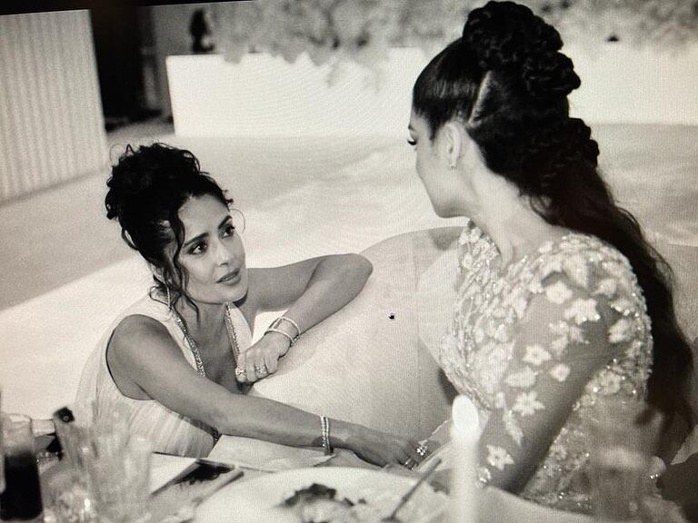 La actriz Salma Hayek junto a Nadia Ferreira (Foto: Salma Hayek/Instagram)