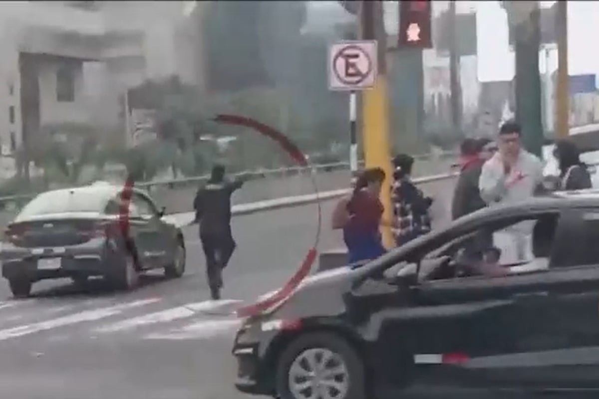 Operativo en San Borja: capturan a miembros de ‘Los Rápidos de La Cultura’. Foto: Captura de video/AméricaTV