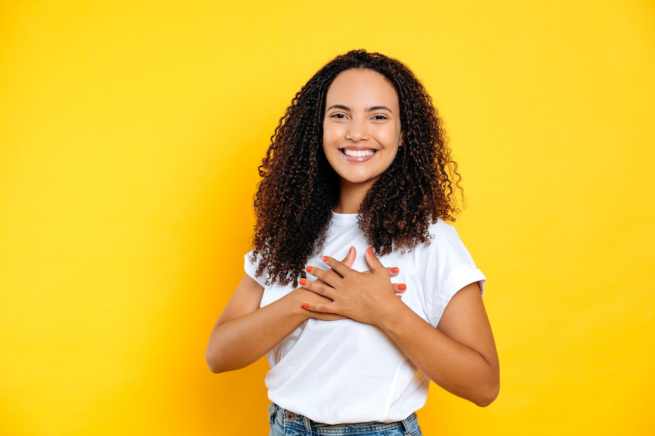 No tienes que superar todo de inmediato. Permítete sentir frustración, tristeza o enojo antes de buscar una solución. Reconocer y aceptar esas emociones también es parte del proceso. Foto: Istock