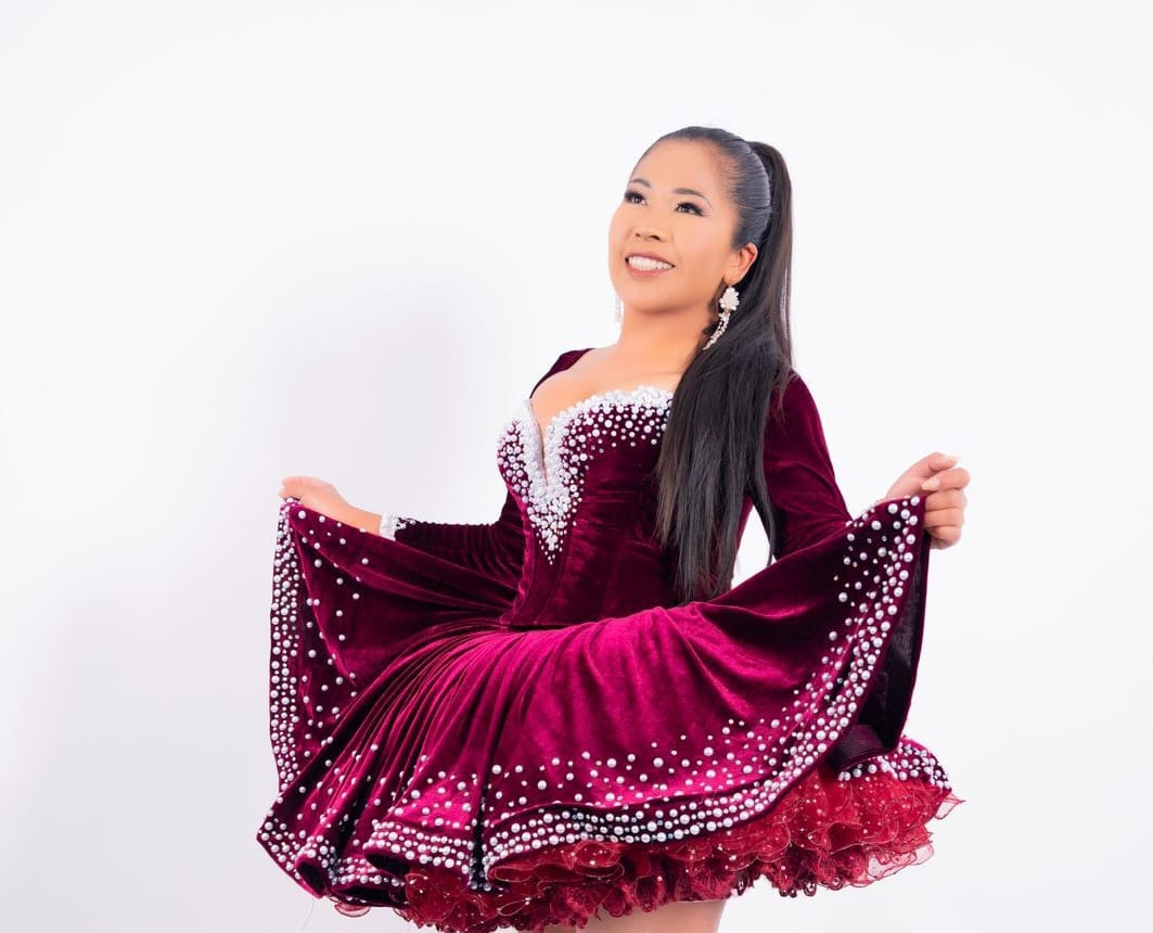 Cantante vive orgullosa de sus raíces