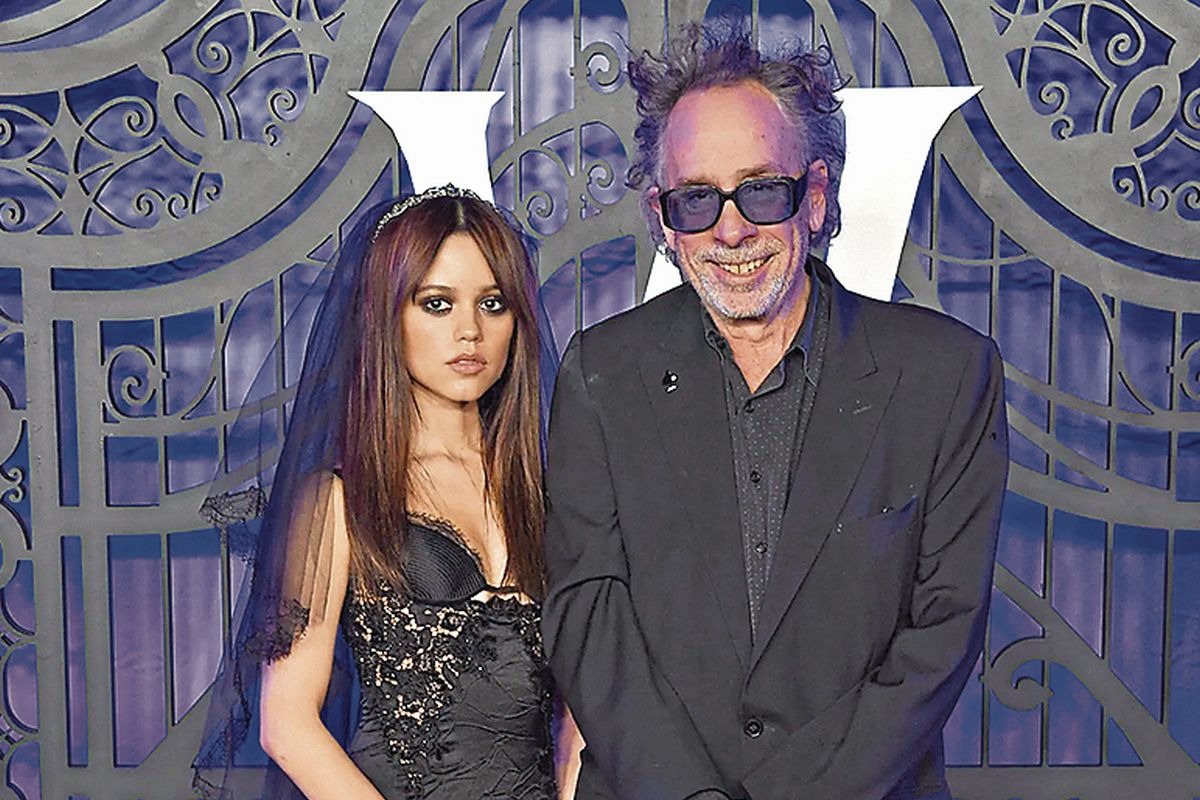 Tim Burton y la actriz de Merlina