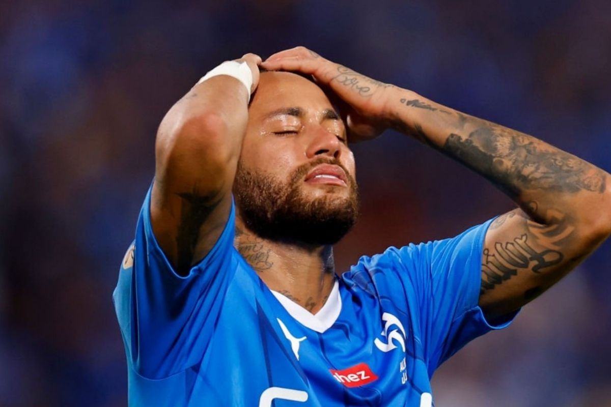 Neymar se lamenta por errar una jugada con Al Hilal (Foto: Reuters)