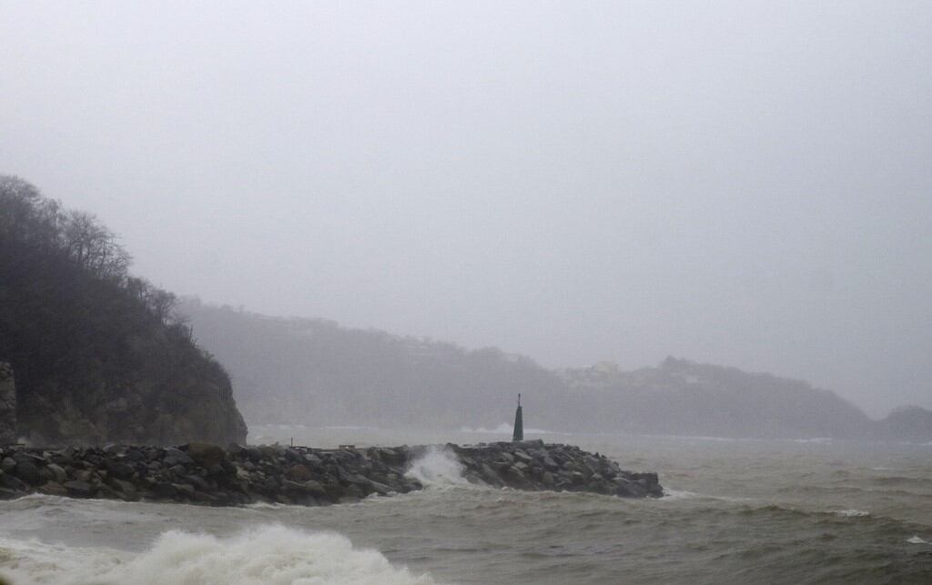 View of the sea before Hurricane Agatha makes landfall in Huatulco, Oaxaca State, Mexico on May 30, 2022. - Hurricane Agatha, the first of the season, made landfall Monday near a string of beach resorts on Mexico's Pacific Coast, where residents and tourists hunkered down in storm shelters. (Photo by Gil OBED / AFP)