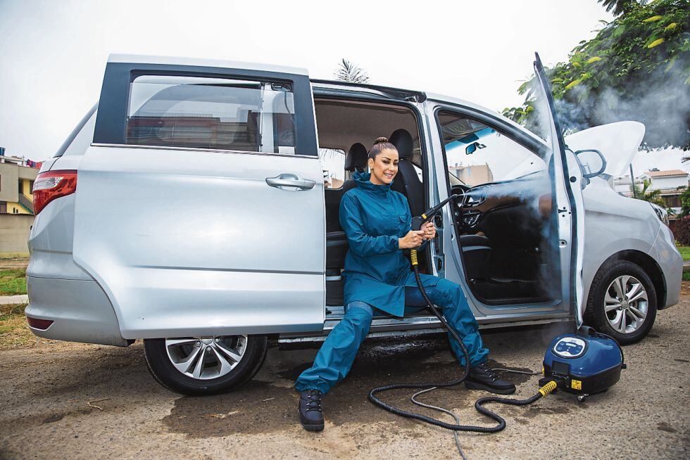 Karla Tarazona se reinventa ante la crisis del coronavirus y estar fuera de las pantallas