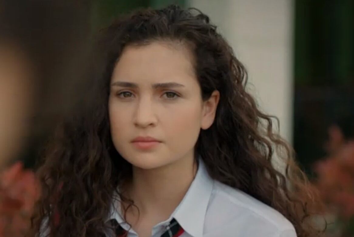 Asiye se entera que su padre se divorciará de su mamá (Foto: NG Medya)