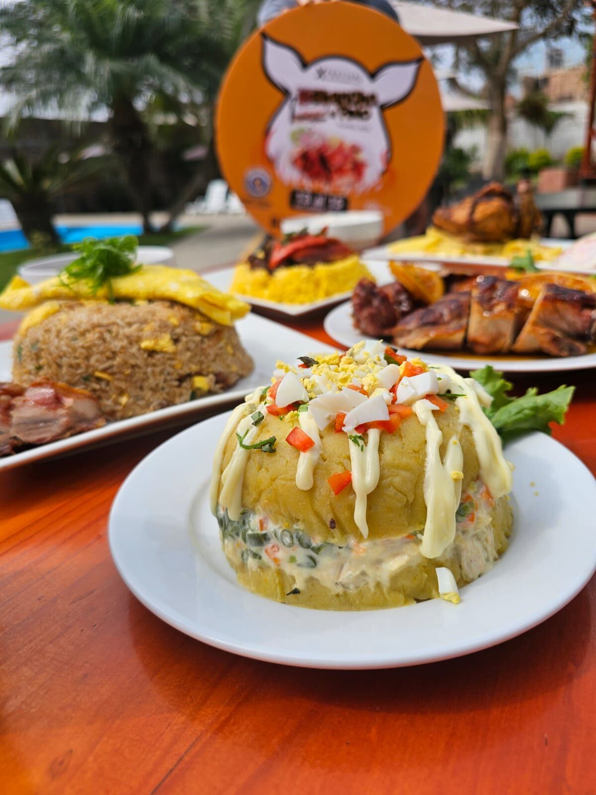 se presentarán platos como pizza, cócteles y hasta helado de chancho al palo