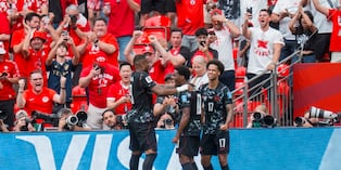 Canada celebra triunfo ante Qatar en Vancouver, (Foto: EFE/EPA/BOB FRID)