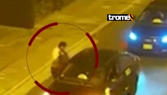 San Isidro: Taxista se quedó dormido en su auto y le roban su mochila