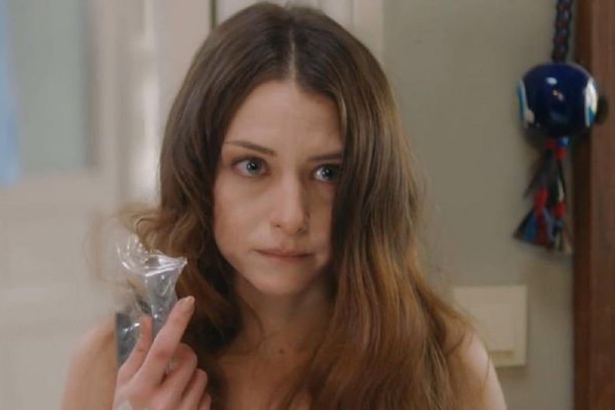 Ezgi Asaroğlu indagó much sobre el tema para interpretar a la joven con bipolaridad (Foto: MF Yapım)