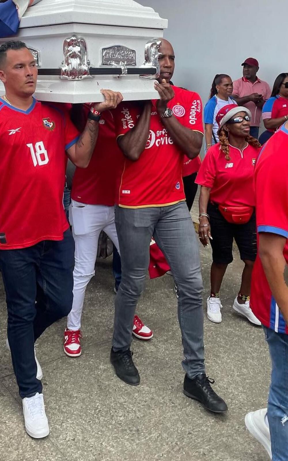 ‘Cuto’ Guadalupe en los funerales del ‘Pana’ Tejada