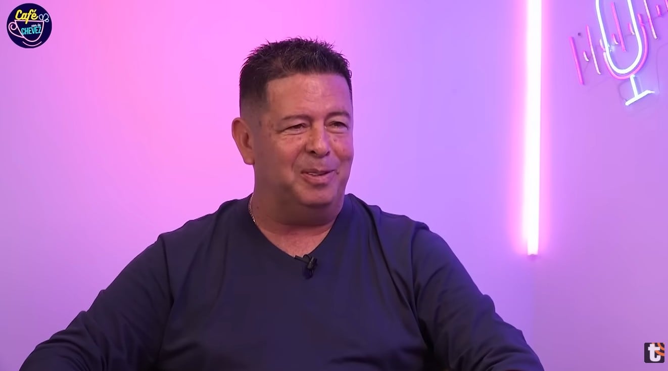 Puchungo en el podcast 'Café con la Chevez'.