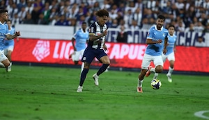 Paolo Guerrero pone el tercero de Alianza Lima en el segundo playoff frente a Sporting Cristal | VIDEO