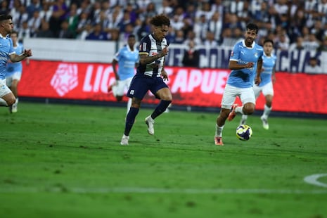 Paolo Guerrero pone el tercero de Alianza Lima en el segundo playoff frente a Sporting Cristal | VIDEO