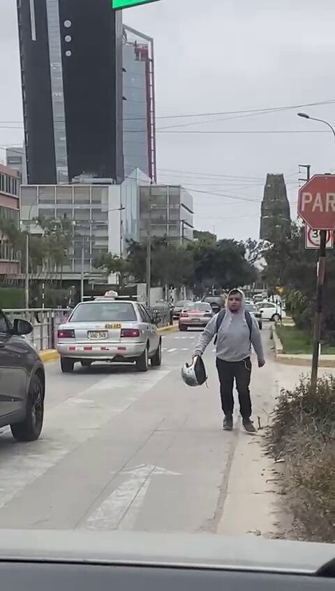 Momento de la huida tras perpetrar el robo.