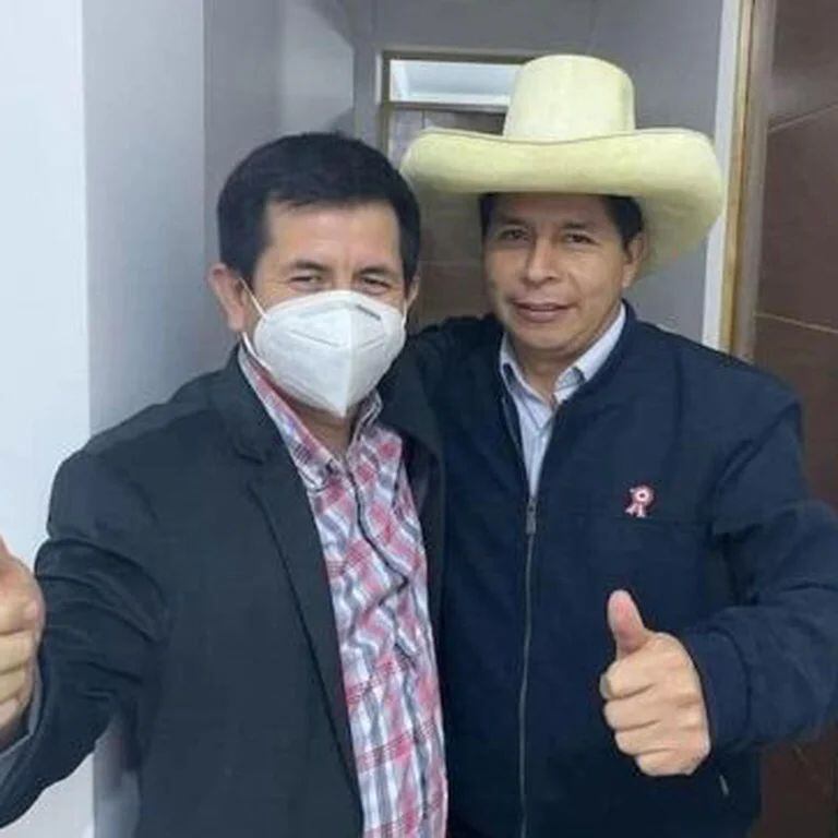 Fermín Silva, dueño de la clínica La Luz, junto al expresidente Pedro Castillo.