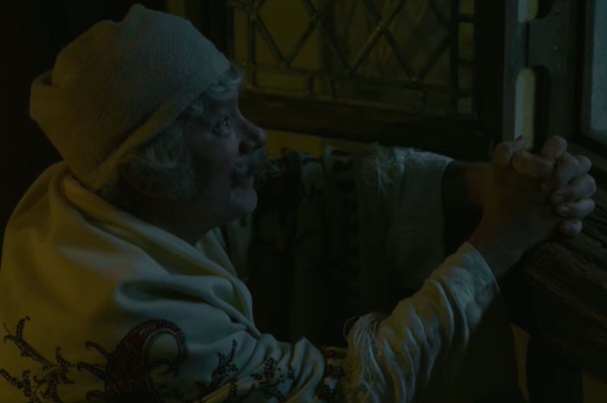 Tom Hanks en una escena de la película "Pinocho" (Foto: Disney Plus)