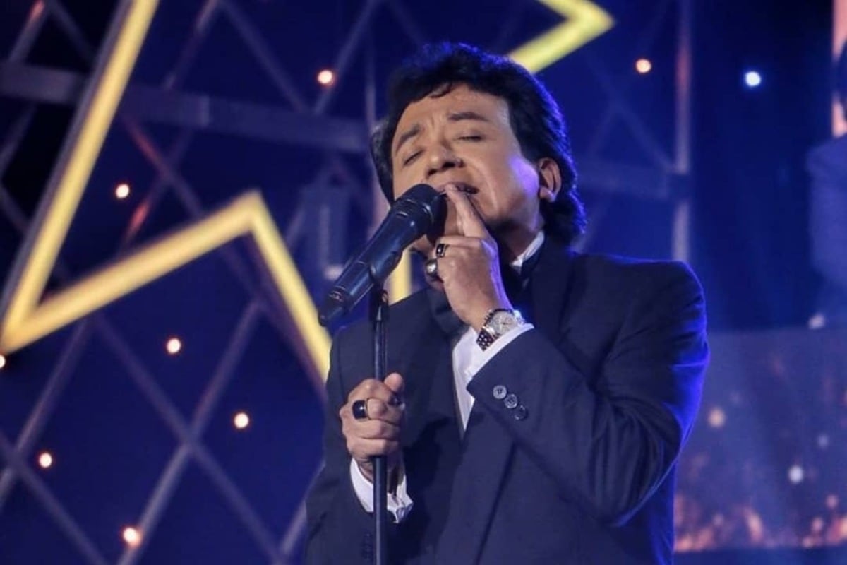 La voz romántica de Carlos Burga. (Foto: @carlosburga_josejose)