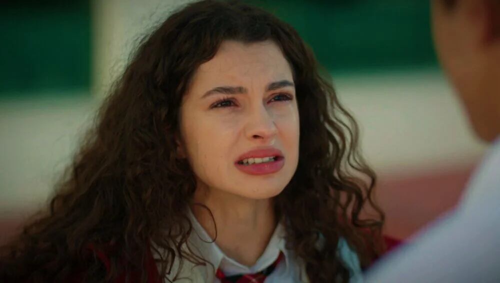 Su Burcu Yazgi Coşkun como Asiye Eren en la telenovela turca "Hermanos" (Foto: NG Medya)