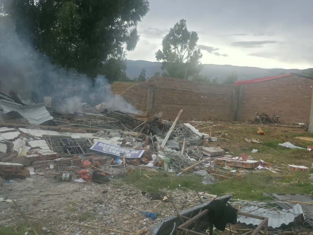 Explota taller pirotécnico y deja un muerto en Sicaya