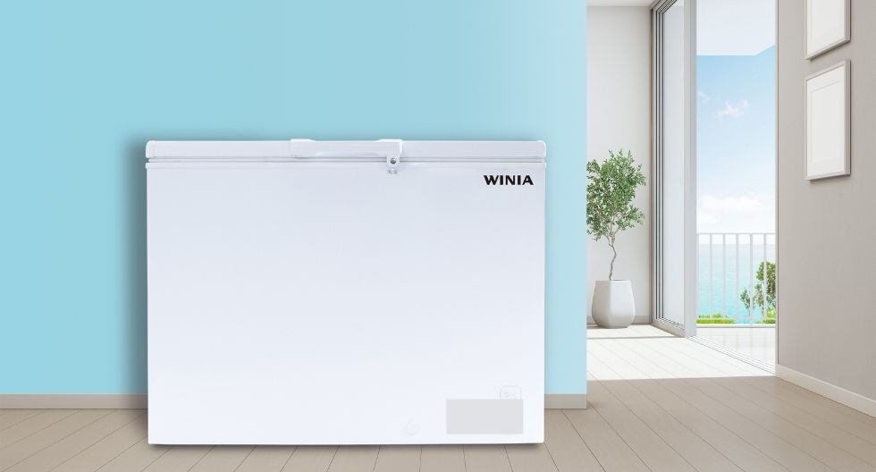 Es preferible escoger una congeladora en colores claros como el blanco.