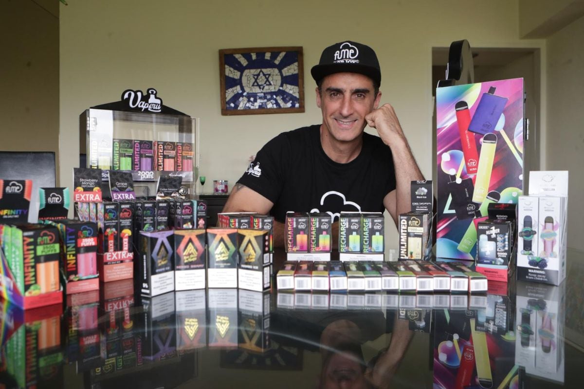 Arnie Hussid ahora es un empresario que promociona la marca de cigarrillos electrónicos 'Fume' que ha firmado contrato con artistas como Anuel, Nicky Jam y Yailin, la más viral. (Foto: GEG / Alessandro Currarino)