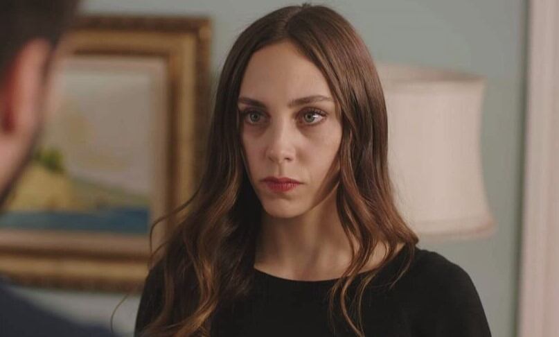 Asiye en una escena de la telenovela "Kaderimin Oyunu" (Foto: NGM)