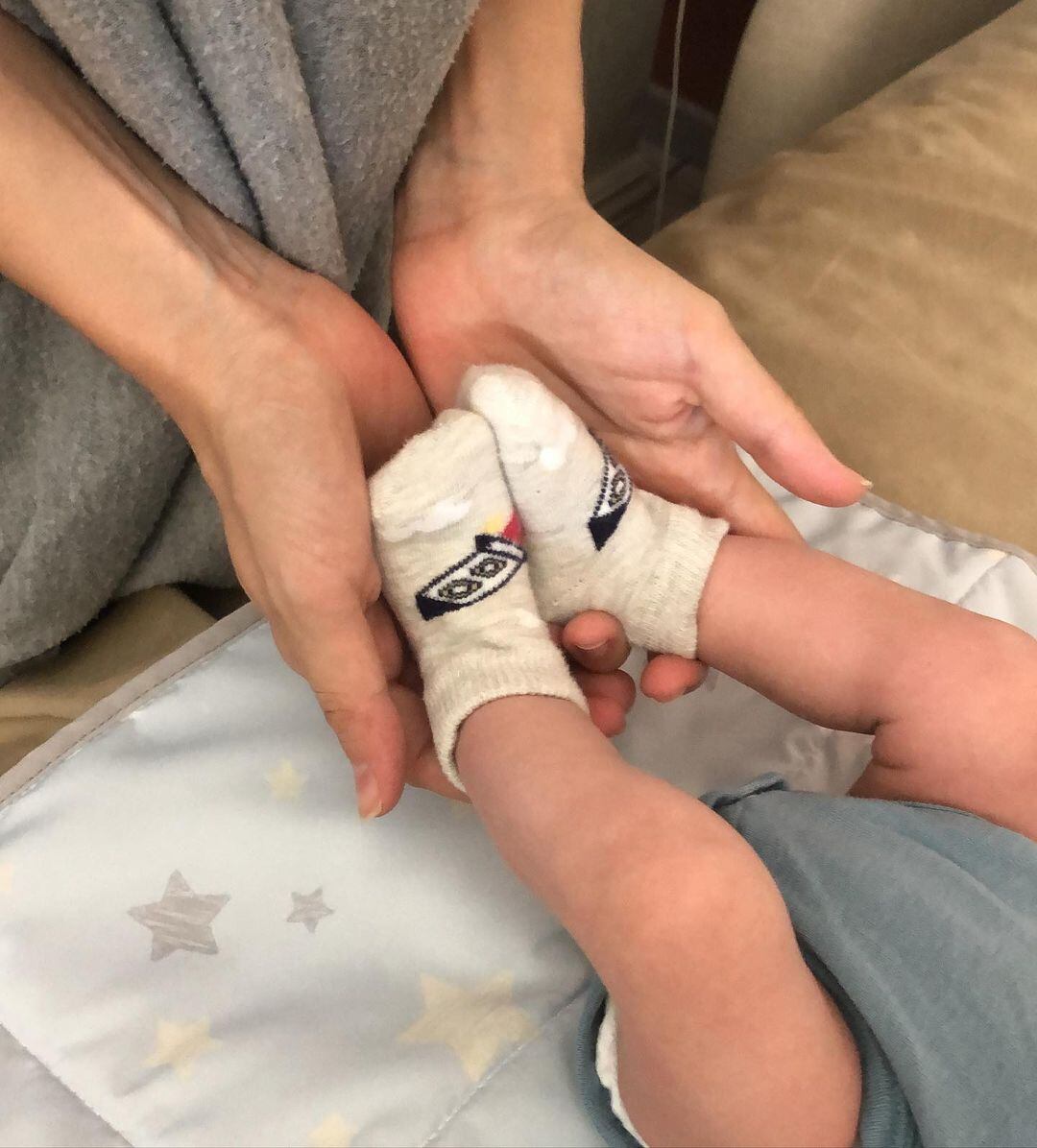 "Cuidaré tus pasos para que un día puedas volar…" fue la promesa de la actriz (Foto: Instagram)