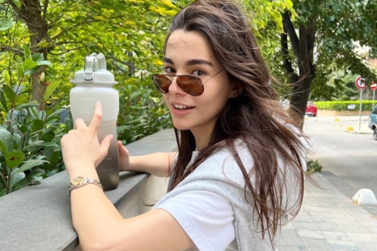 Feyza Sevil Gungor es la actriz que da vida a Oylum Yenersoy (Foto: Feyza Sevil Gungor / Instagram)