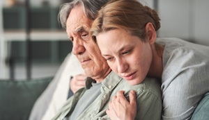 ¿Por qué algunos abuelos no quieren bañarse ni cambiarse de ropa?