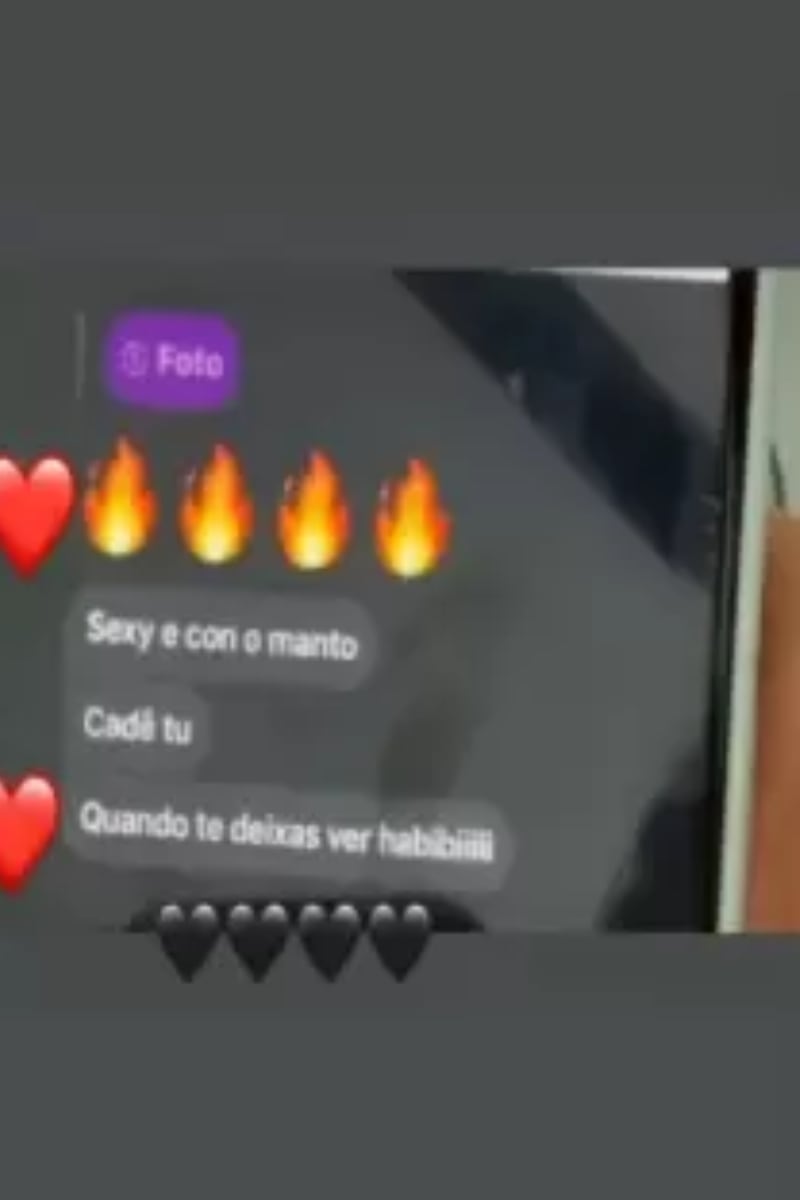 Chats filtrados por la esposa de Carrillo.