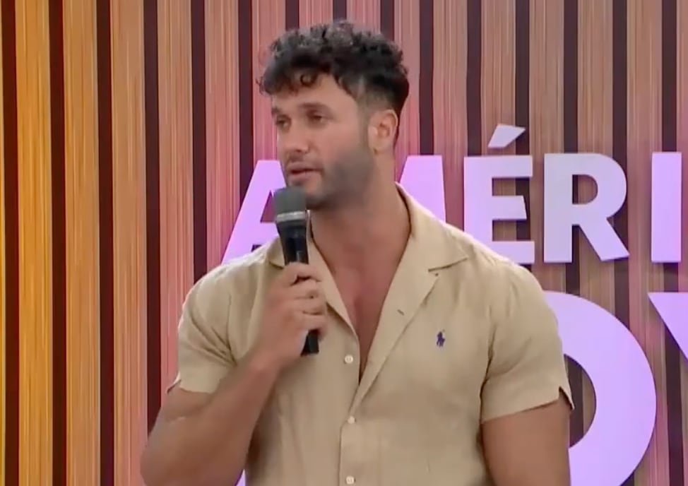 Fabio Agostini indignado con Mayra