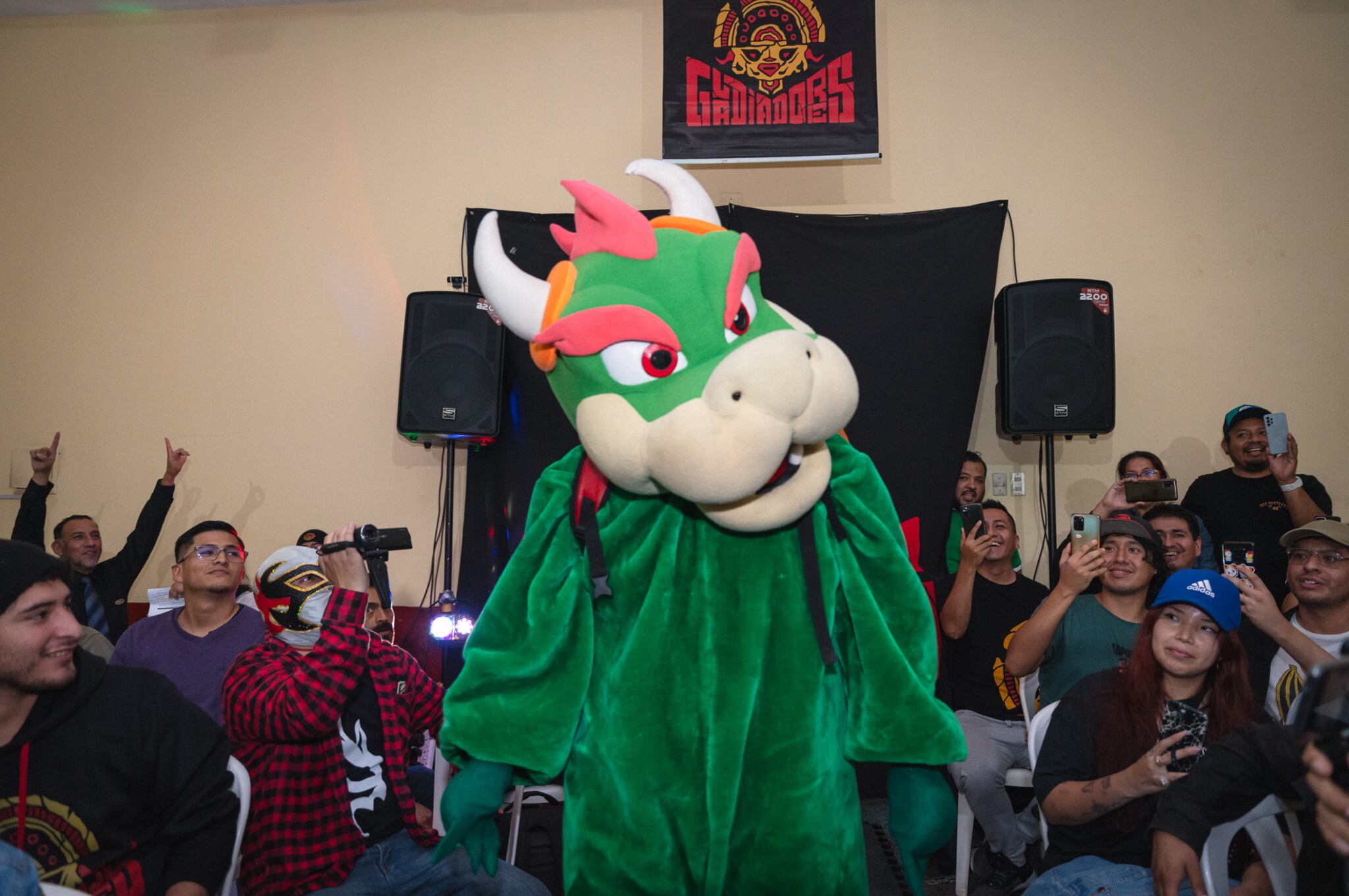 Timoteo vs. Bowser se enfrenatron en un ring de Gladiadores Perú. Foto: Jonathan Tovar.