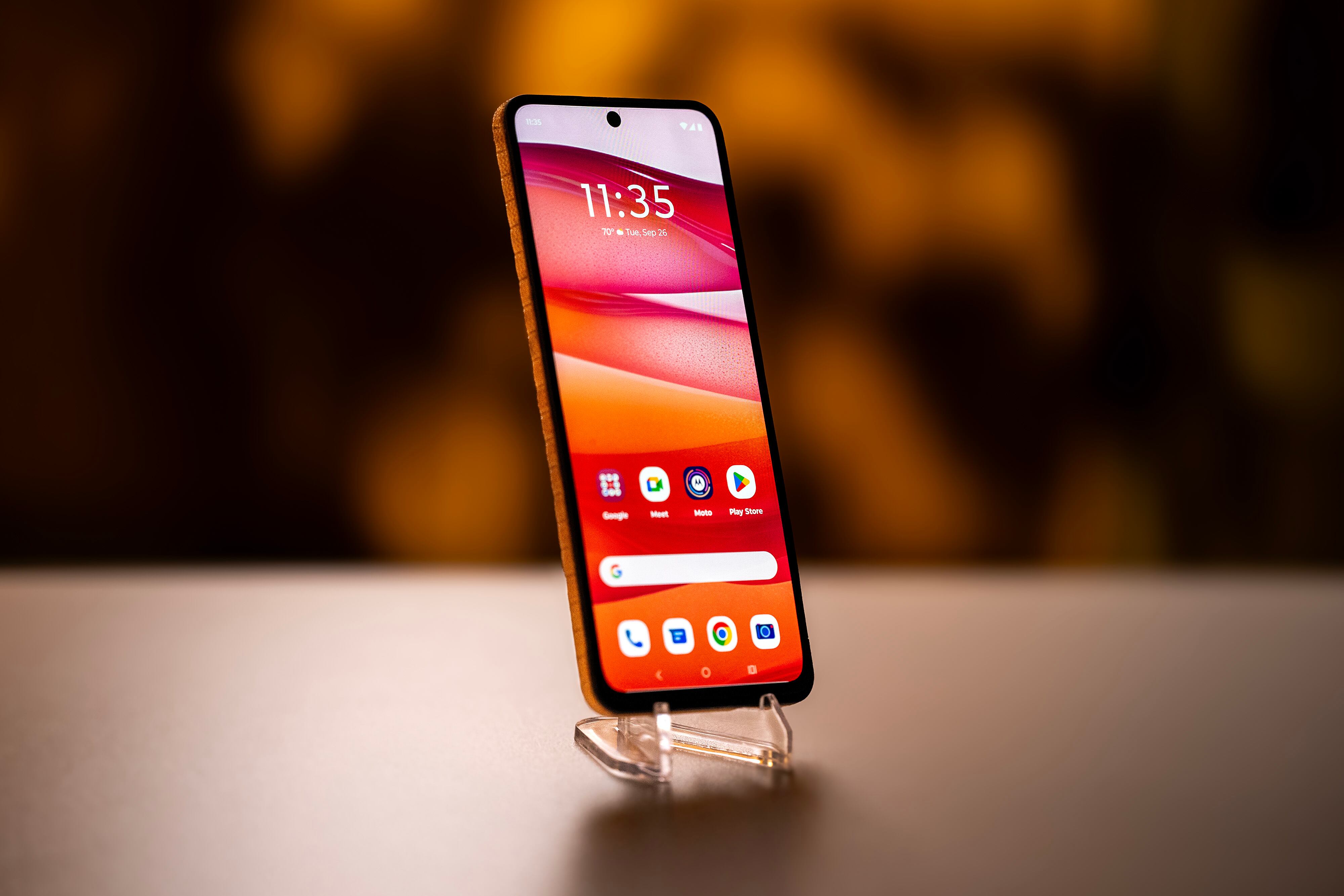 Este proof of concept de pantalla adaptable se basa en las innovaciones mecánicas y de pantalla de los dispositivos plegables y rollable.