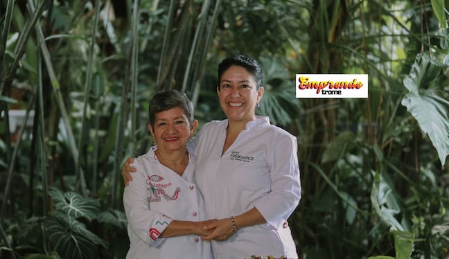 Doña Elia García dejó su trabajo como secretaria para dedicarse de lleno al restaurante junto a su esposo. Hoy, su hija Cindy Reátegui tomó la posta y junto a su hermano crean innovadoras propuestas gastronómicas y turísticas.