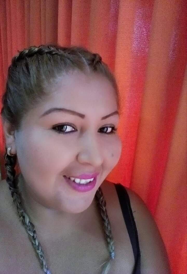 La joven madre de familia Guadalupe Sandra Vásquez Corzo (36) había trabajado arduamente vendiendo ceviche todo el día. Su pareja llegó ebrio por la noche, la sacó de su casa para beber cerveza juntos y terminó asesinándola de varias cuchilladas. (Foto: Mónica Rochabrum)