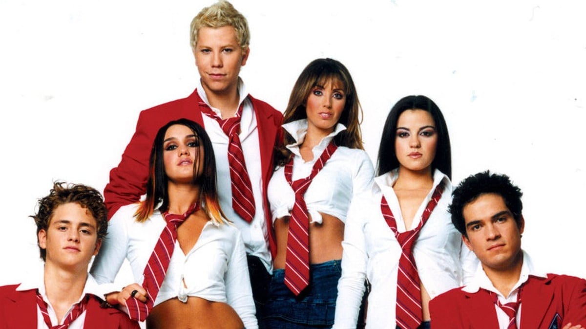 Foto promocional del elenco de "Rebelde". Fuente: Televisa.