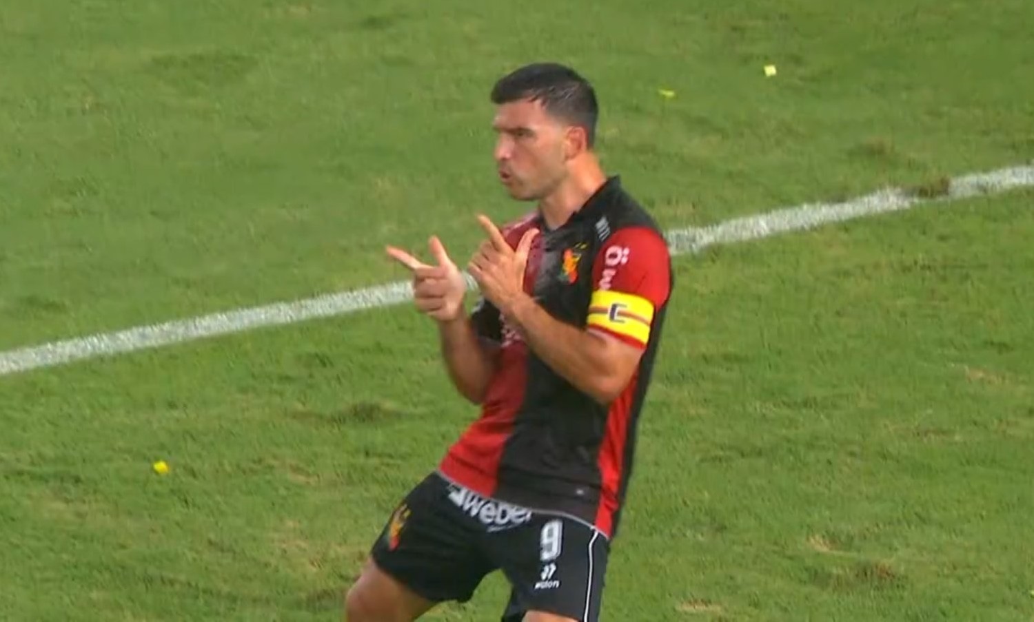 Bernardo Cuesta puso adelante a Melgar ante Universitario. (Captura L1 MAX)