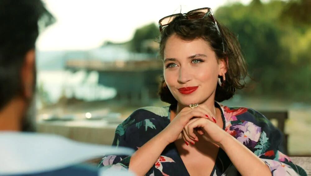 İlayda Çevik como Betül Arcan Yaman en "Tierra amarga" (Foto: Tims & B Productions)