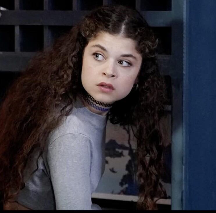 Eylül Ersöz interpreta a Nehir Göknar en “Ada Masali: el cuento de la isla”. (Foto: Medyapım / MF Yapım)