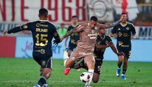 Mira el primer GOL de Gianluca Lapadula en el Universitario vs. Cusco FC | VIDEO