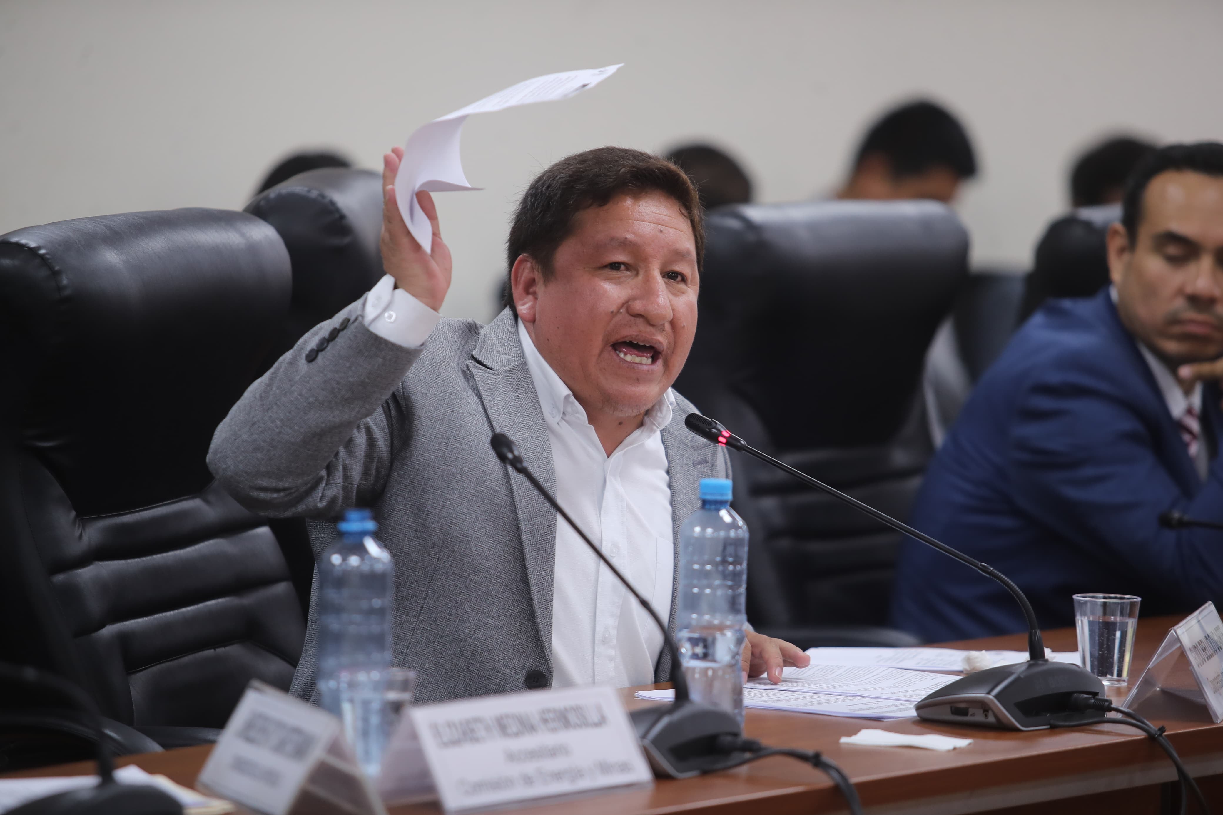 Juan Sheput advierte que la influencia que tiene Guido Bellido sobre José María Balcázar, confirma que la izquierda nunca dejó el poder. (Foto: Antonio Melgarejo / GEC)