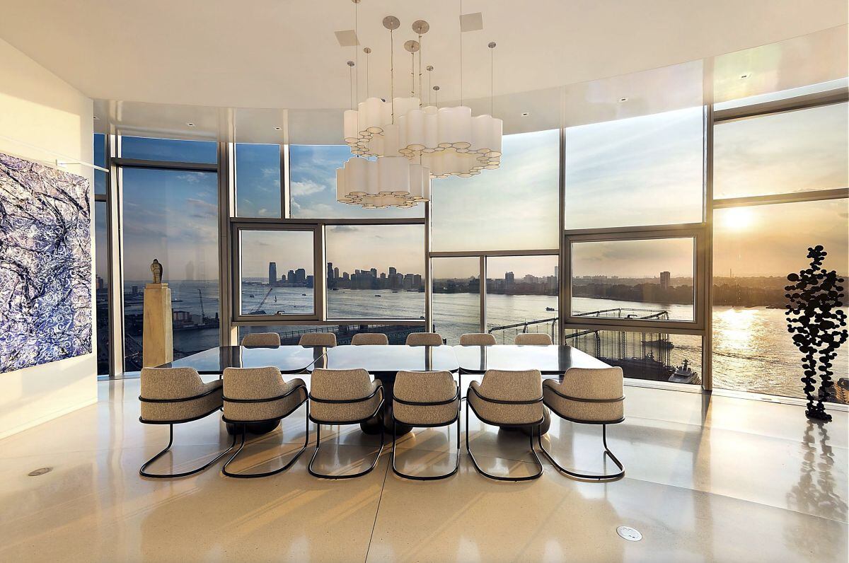 La sala/ comedor del penthouse de Jackman (Foto: Grosby Group)