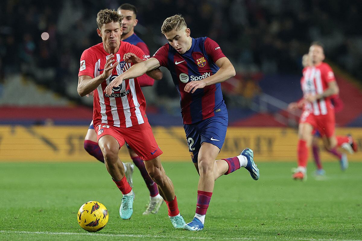 Por LaLiga EA Sports, Barcelona visita a Atlético Madrid por la jornada 29 en el Cívitas Metropolitano. Conoce los horarios por país para seguir el partido este domingo 17 de marzo. (Foto: AFP)