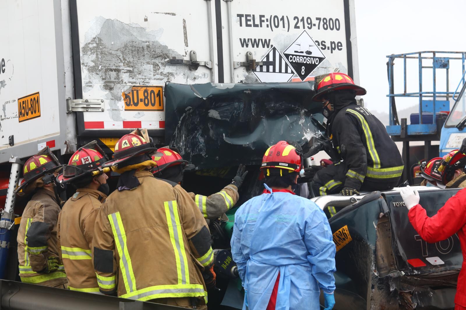 Bomberos trabajaron cuatro horas en el rescate. | Foto: Gonzalo Córdova