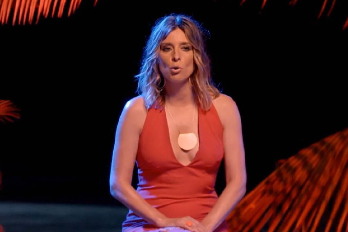 Sandra Barneda es la conductora de "La Isla de las Tentaciones 5", el programa de Telecinco que cambiará de horario (Foto: Telecinco)