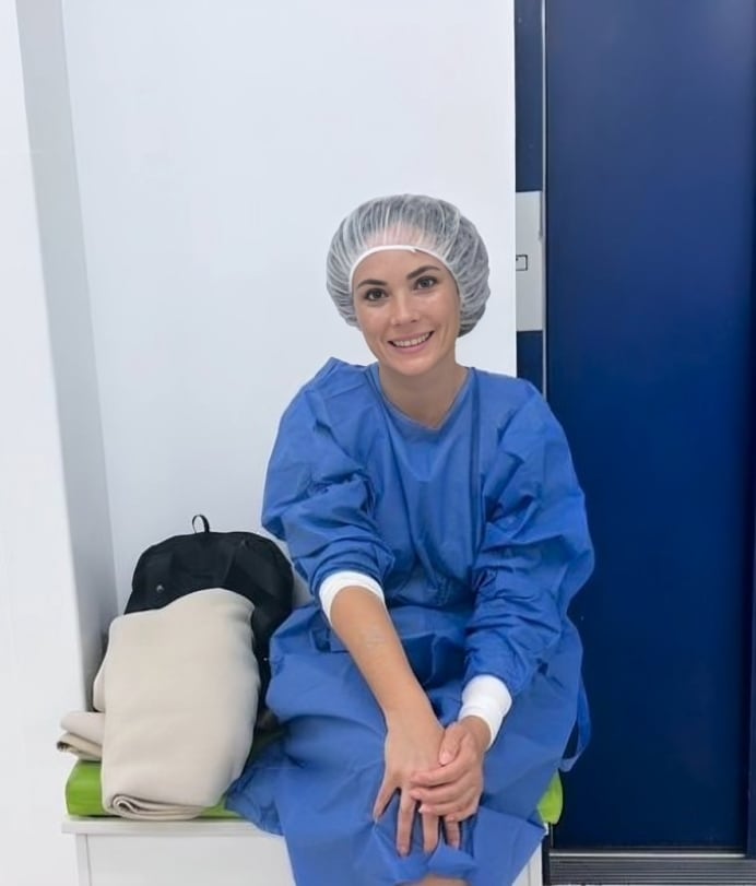 Connie se sometió a una cirugía tras conocer su diagnóstico.