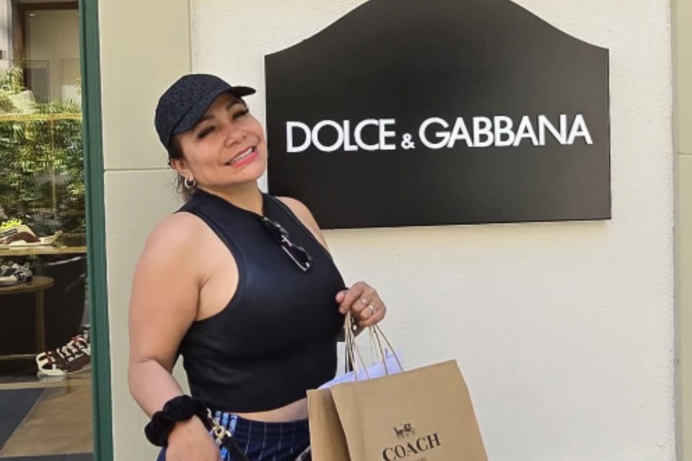 Marisol arrasa con tiendas de lujo en Europa.