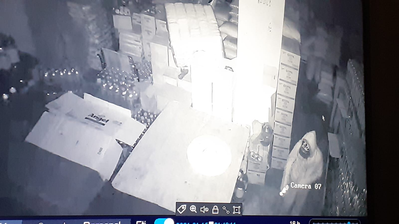 Delincuentes venezolanos doparon a toda una familia para robar dinero y mercadería de una distribuidora de abarrotes, en Ate.