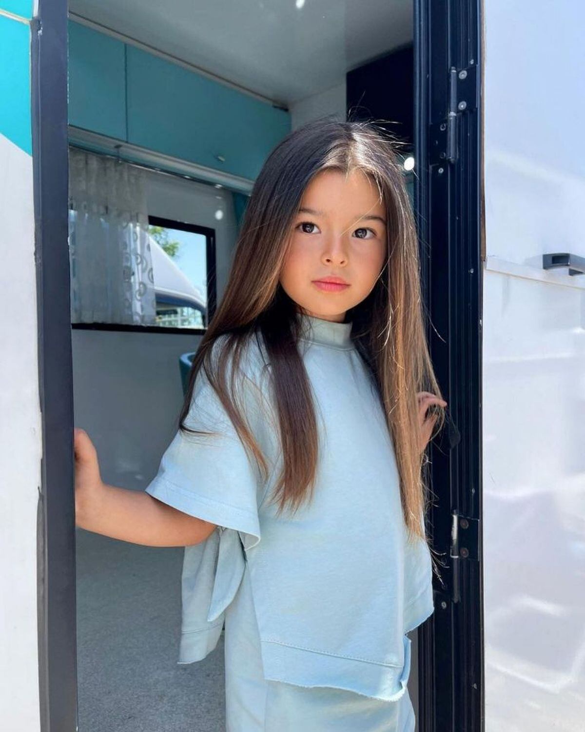 Absol ha estado presente en redes sociales desde que nació y es que su madre comparte imágenes suyas desde que llegó al mundo (Foto: Maya Absol/Instagram)